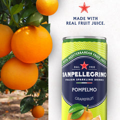 Close-up de burbujas en Sanpellegrino Pompelmo que evidencia carbonatación suave