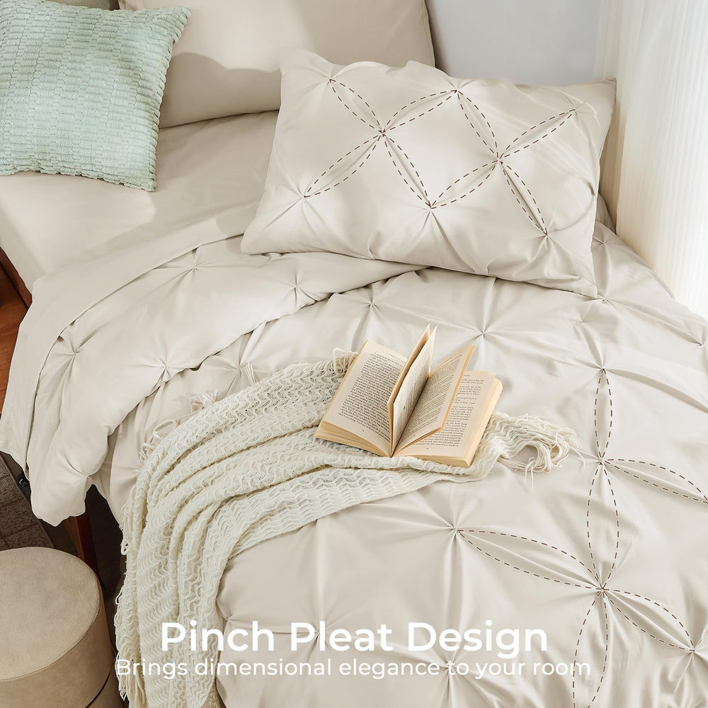 Sasttie fitted sheet with 14-inch pocket displayed to show secure mattress fit