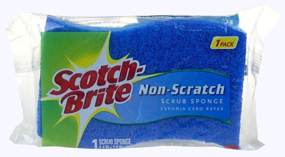 Scotch-Brite esponja en uso limpiando sartén antiadherente eficientemente
