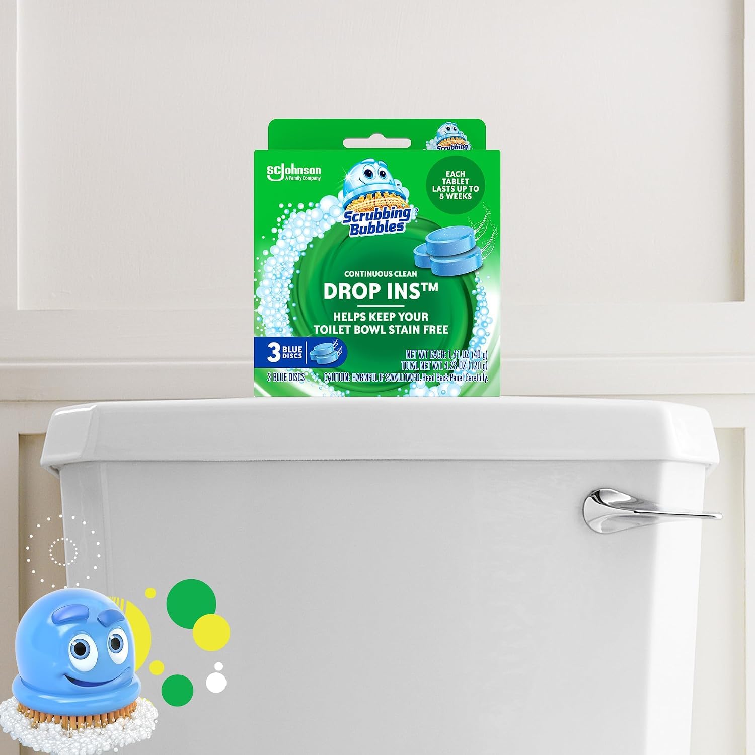 Scrubbing Bubbles familia usando baño mostrando conveniencia del producto