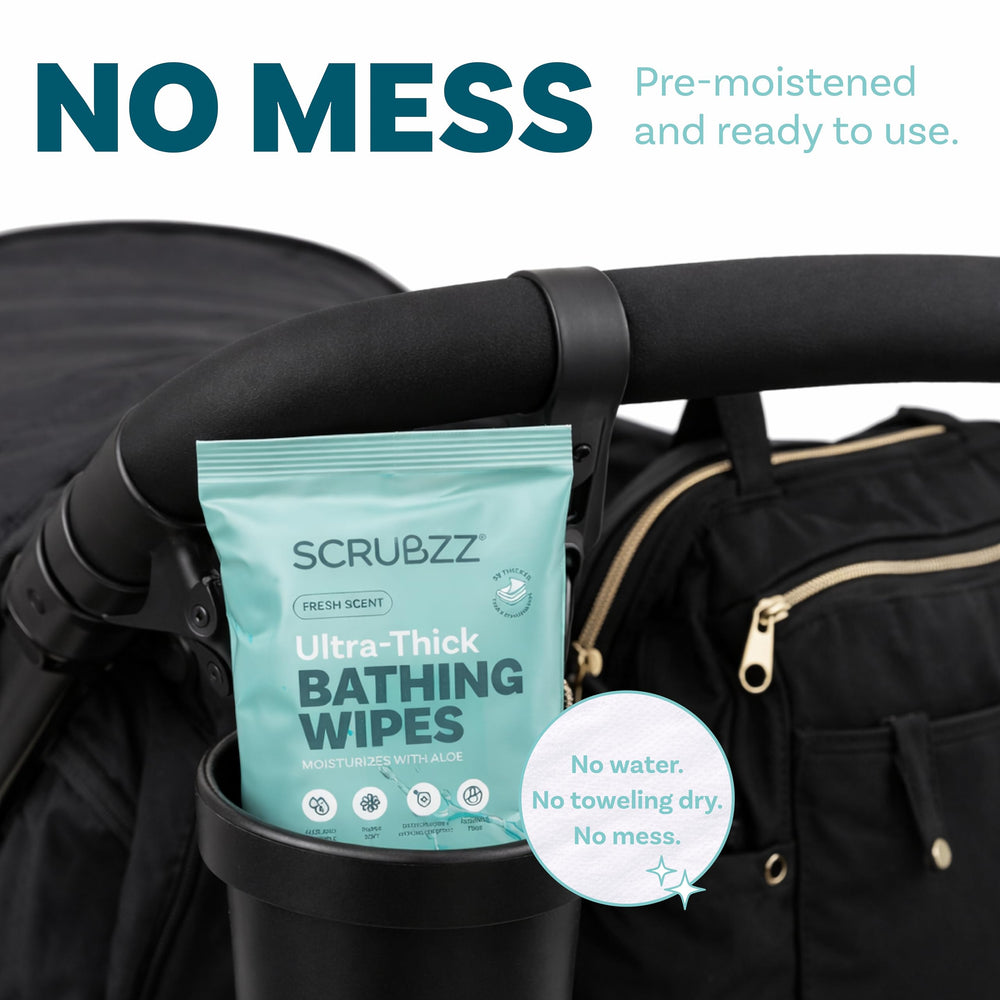 Scrubzz toallitas en mochila de camping para higiene sin agua durante viajes