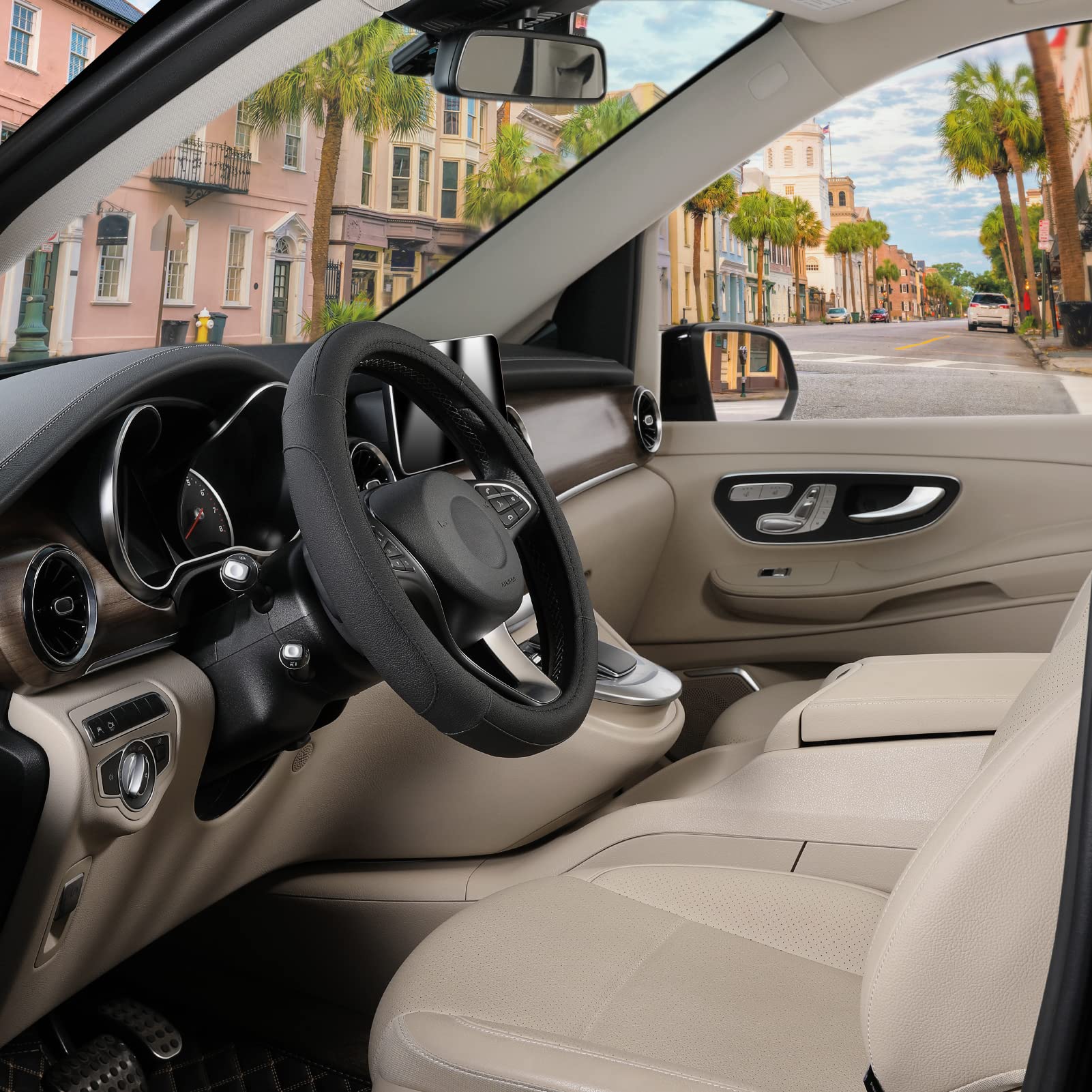 SEG Direct fondo de coche con la funda mostrando estilo y confort al conducir