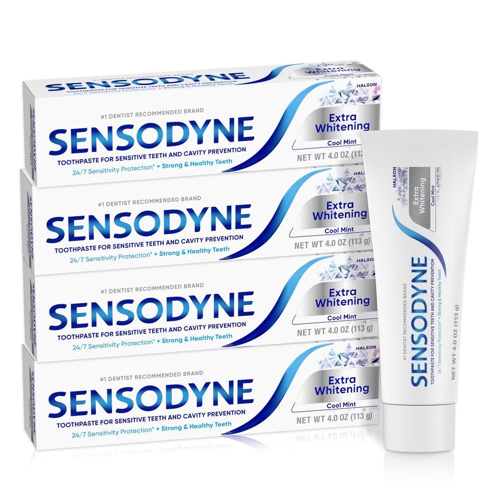 Sensodyne frente del empaque mostrando pack de cuatro y beneficio blanqueador