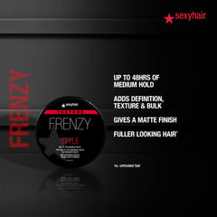 SexyHair producto en mano aplicado en cabello, demuestra facilidad de uso y definición