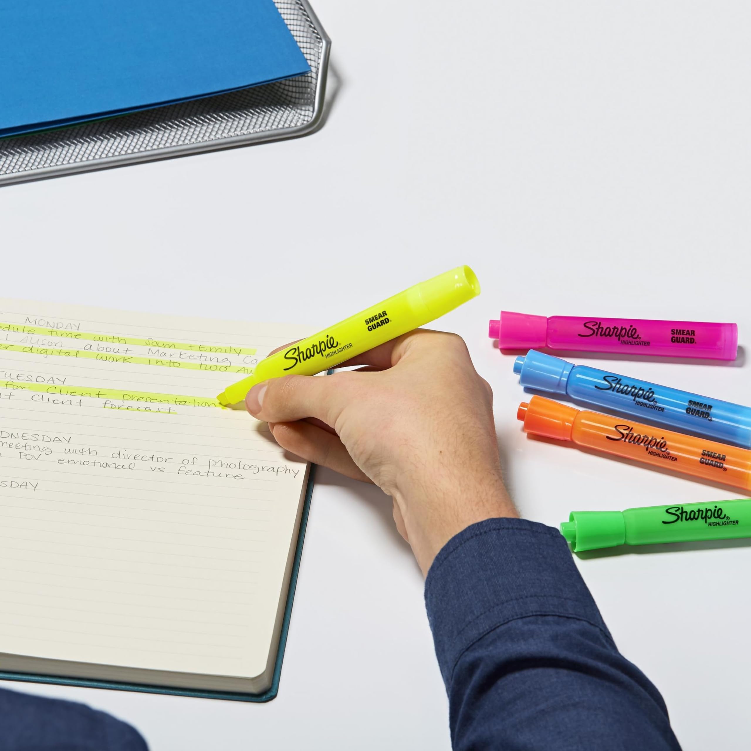 Sharpie comparación tamaño con lápiz para referencia de escala