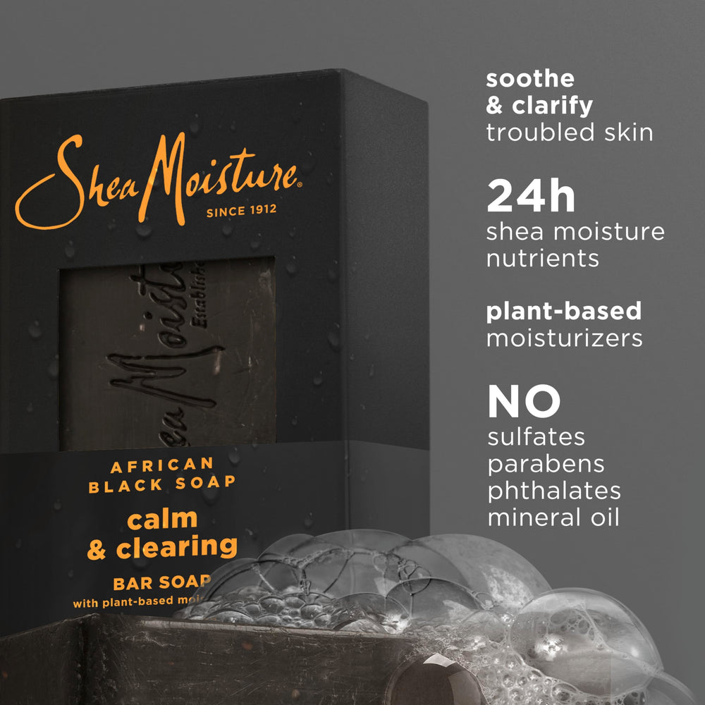 Shea Moisture barra en uso bajo la ducha ofreciendo limpieza calmante