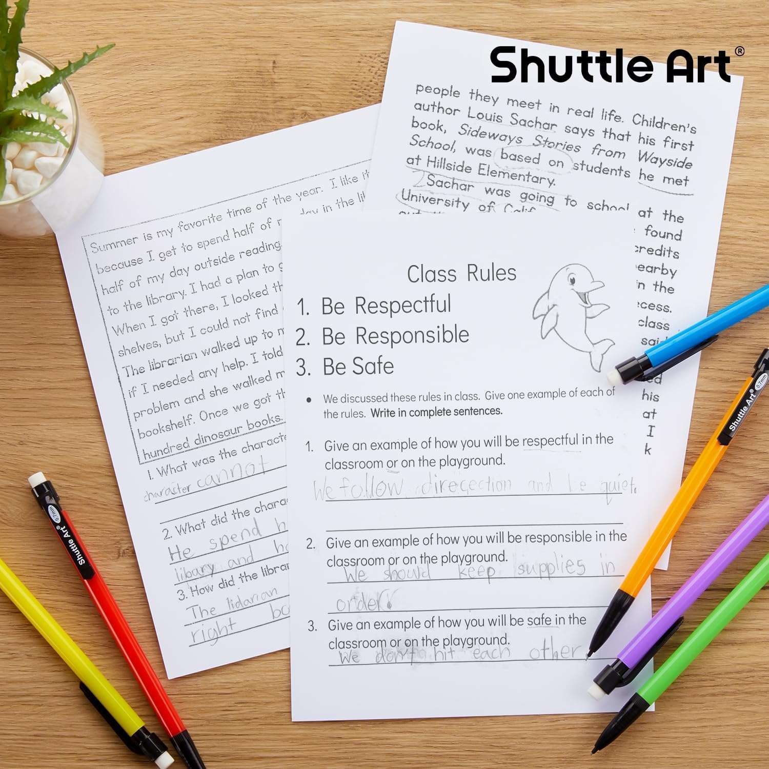 Shuttle Art comparación de tamaño con una regla para escala clara