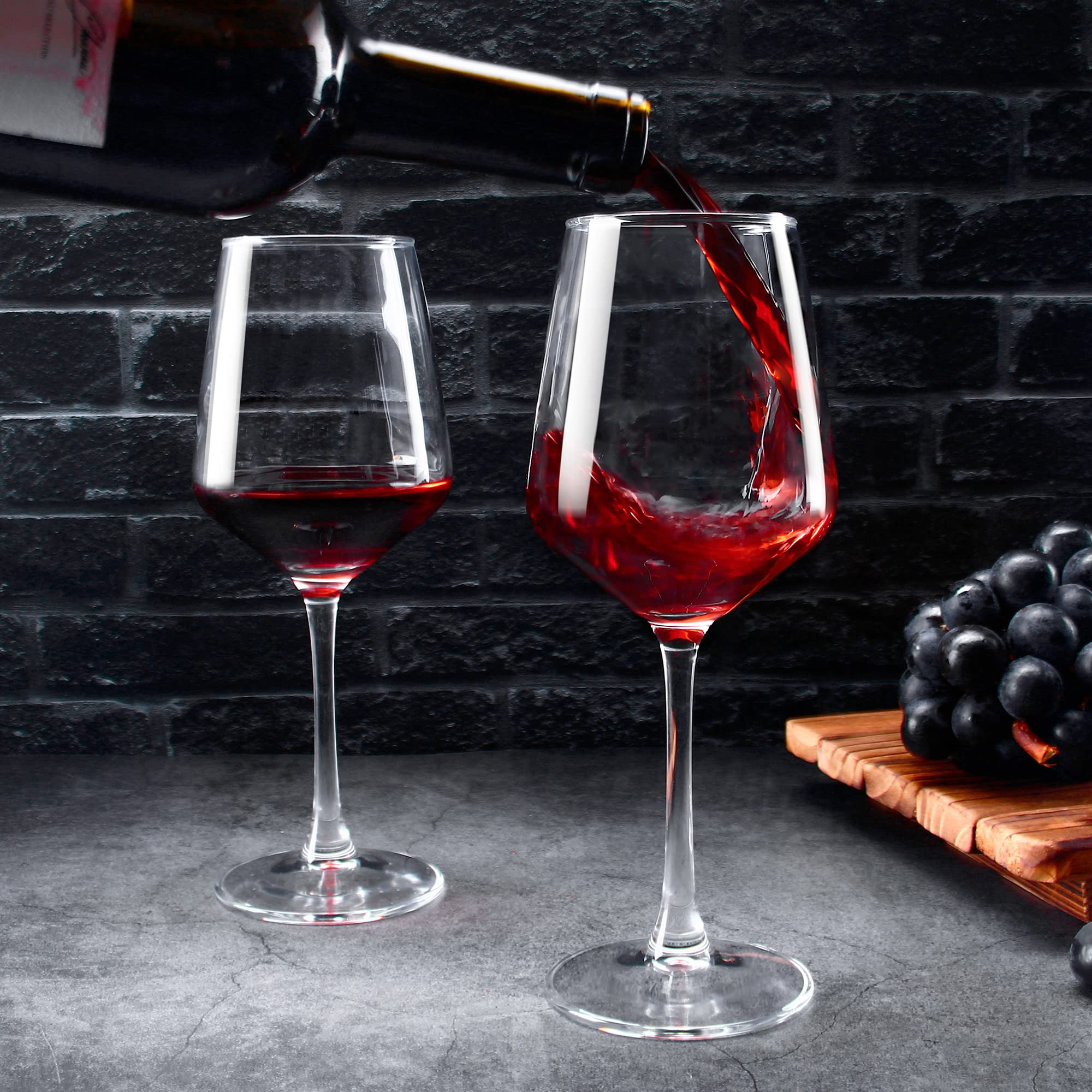 SHYRC detalle del pie largo que facilita agarre y evita calentar el vino