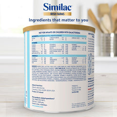 Similac polvo en cuchara mostrando textura fina y fácil mezcla