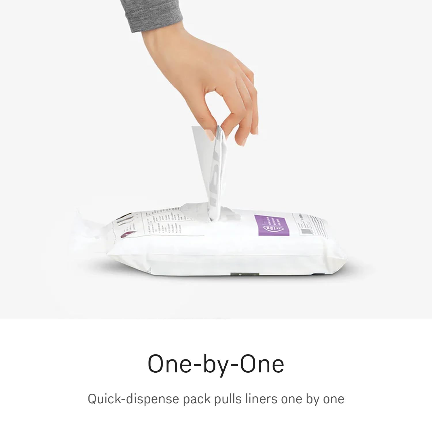 simplehuman comparación de tamaño con mano demostrando escala