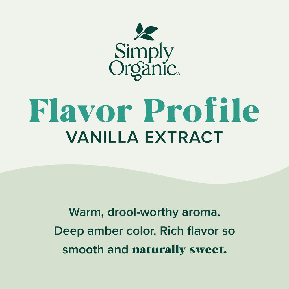 Simply Organic frasco en mano para mostrar tamaño práctico y control de porciones