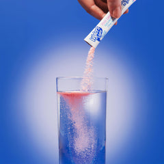 singles to go sobre añadido a botella para preparar bebida instantánea hidratante