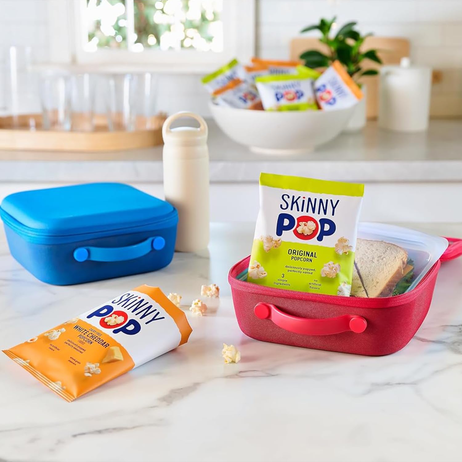 close-up of popped kernels highlighting SkinnyPop light crunchy texture and whole grain quality