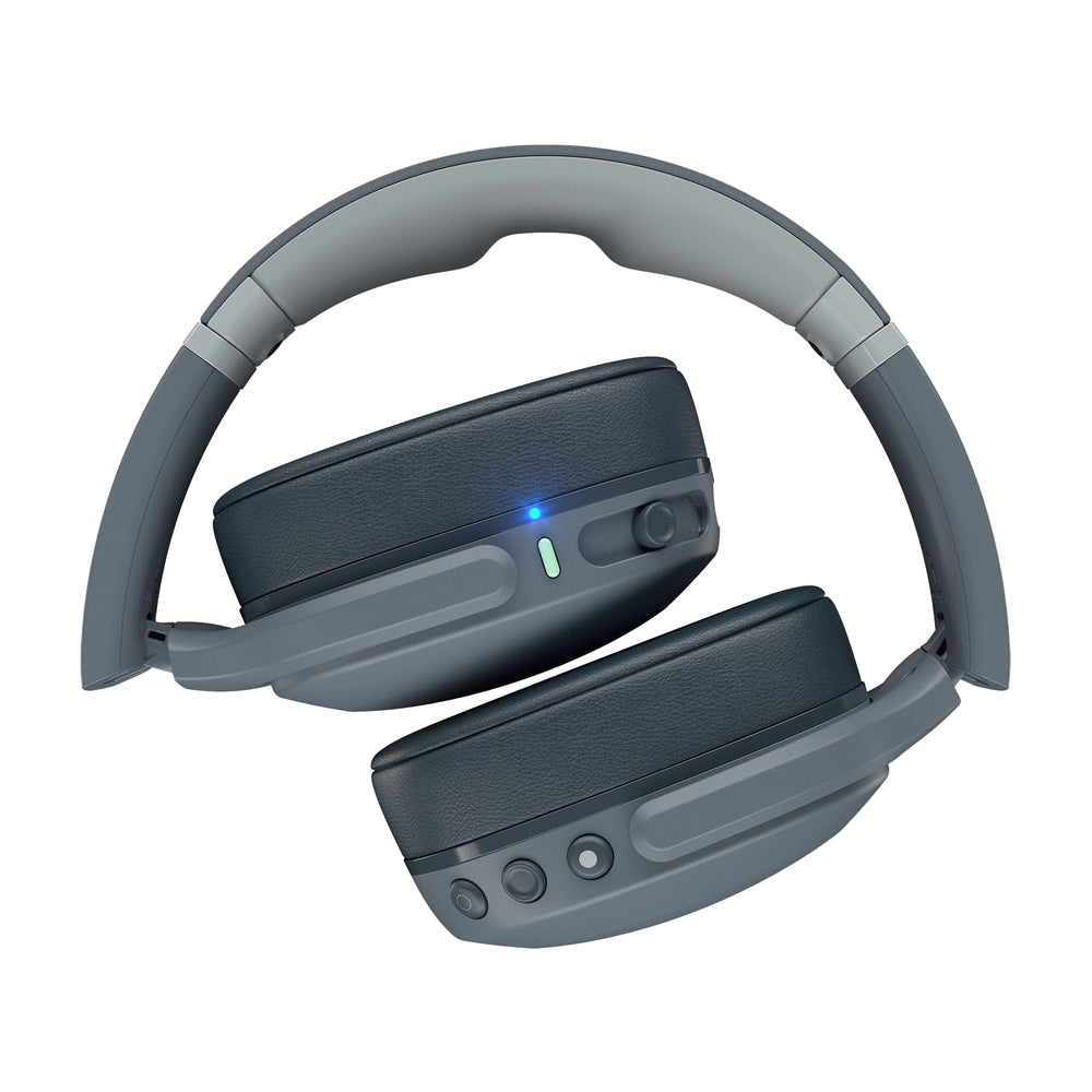 Skullcandy app open next to Crusher Evo showing Personal Sound benefit: personalized EQ tuning