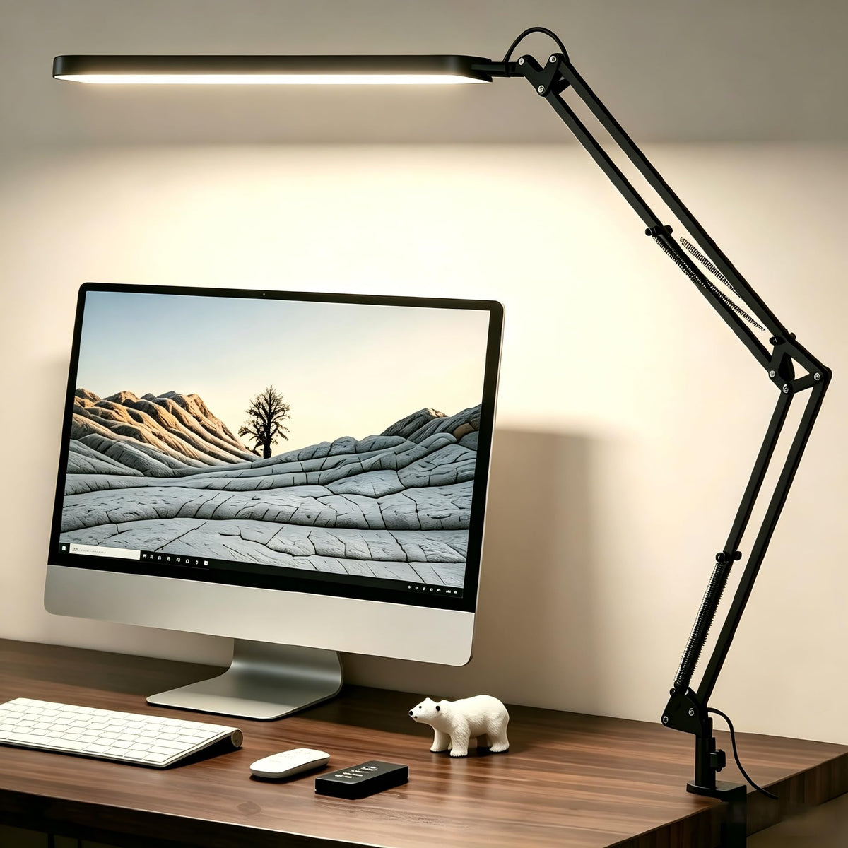 SKYLEO front view showing sleek lamp and stable base for focused lighting