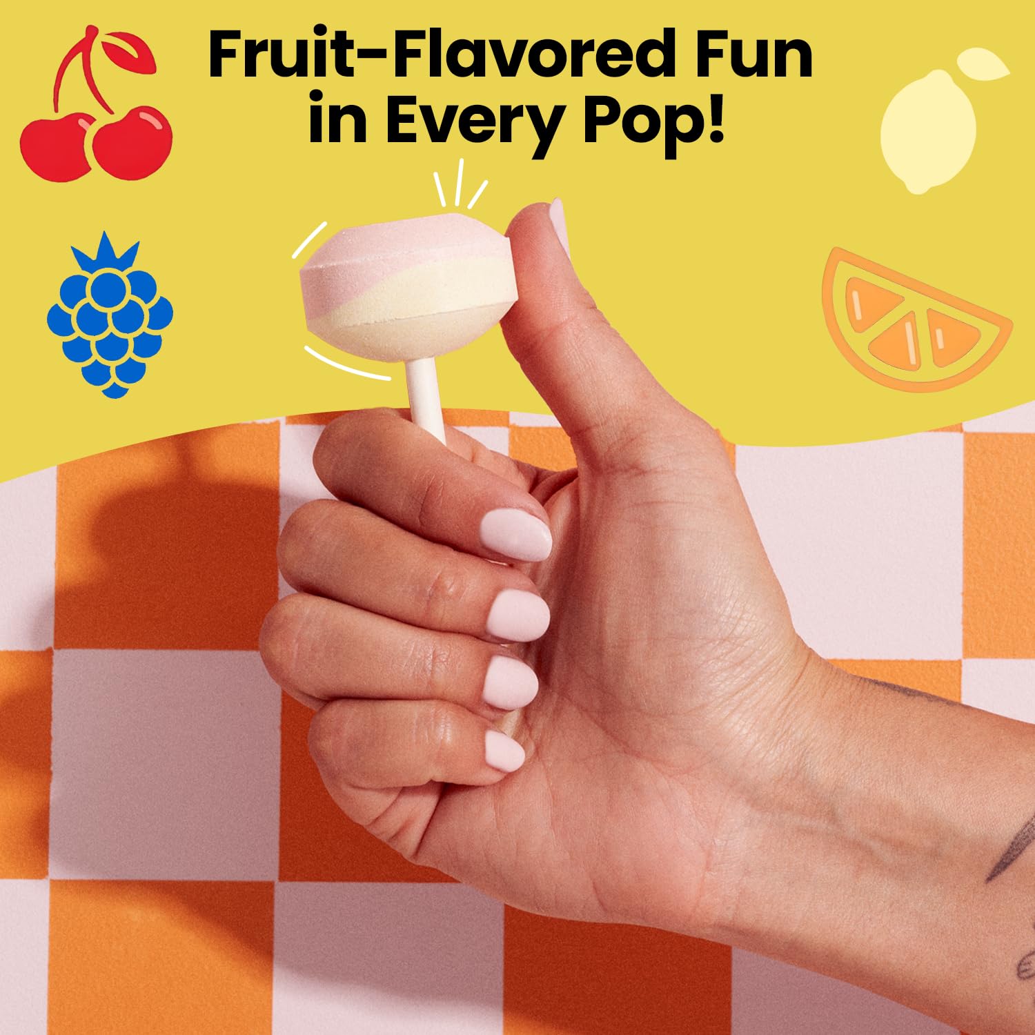 Smarties paleta en mano para comparar tamaño y porción