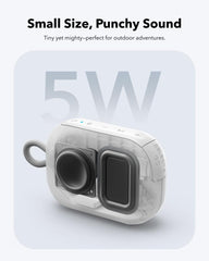 Soundcore Select 4 Go colgada en la ducha resistiendo salpicaduras y humedad