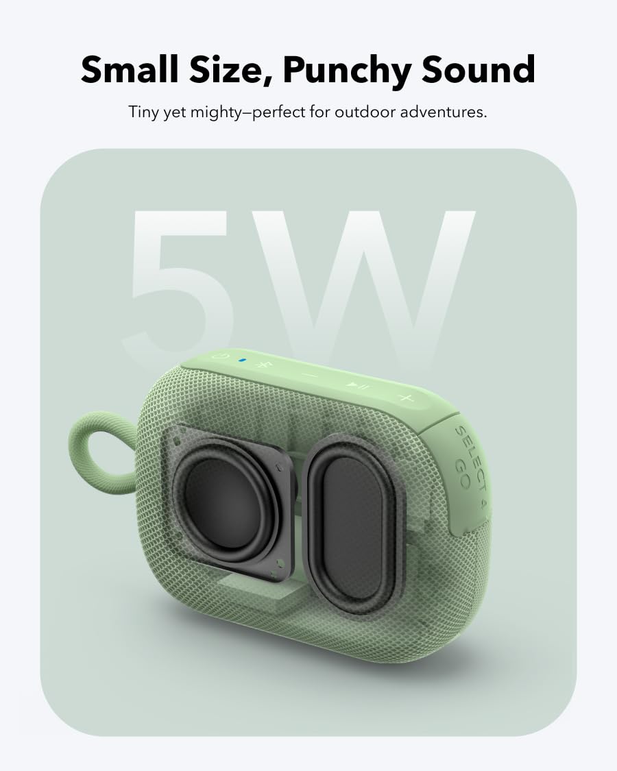 Soundcore Select 4 Go en la ducha demostrando impermeabilidad y uso seguro