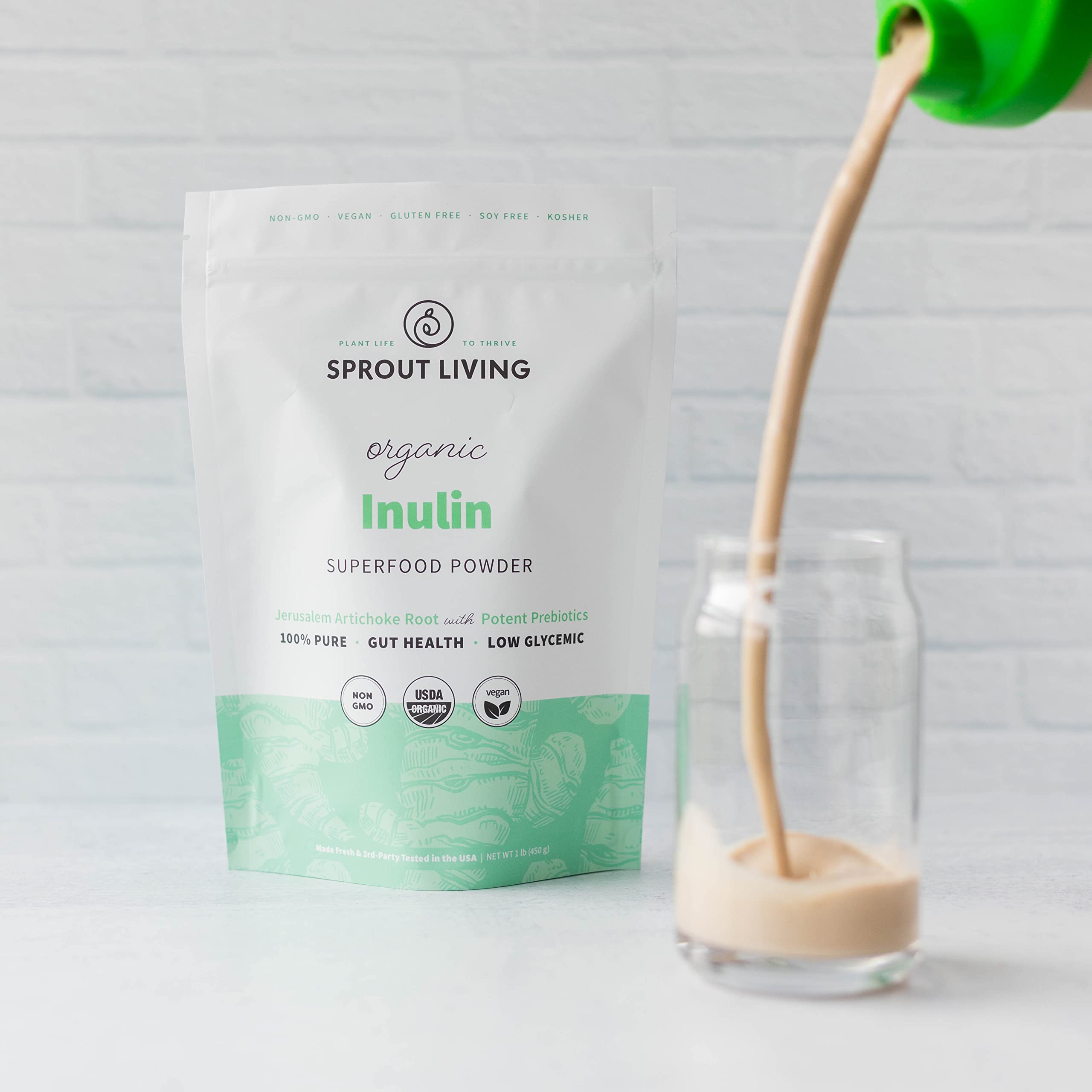 Sprout Living comparación de tamaño en mano para visualizar 1 lb