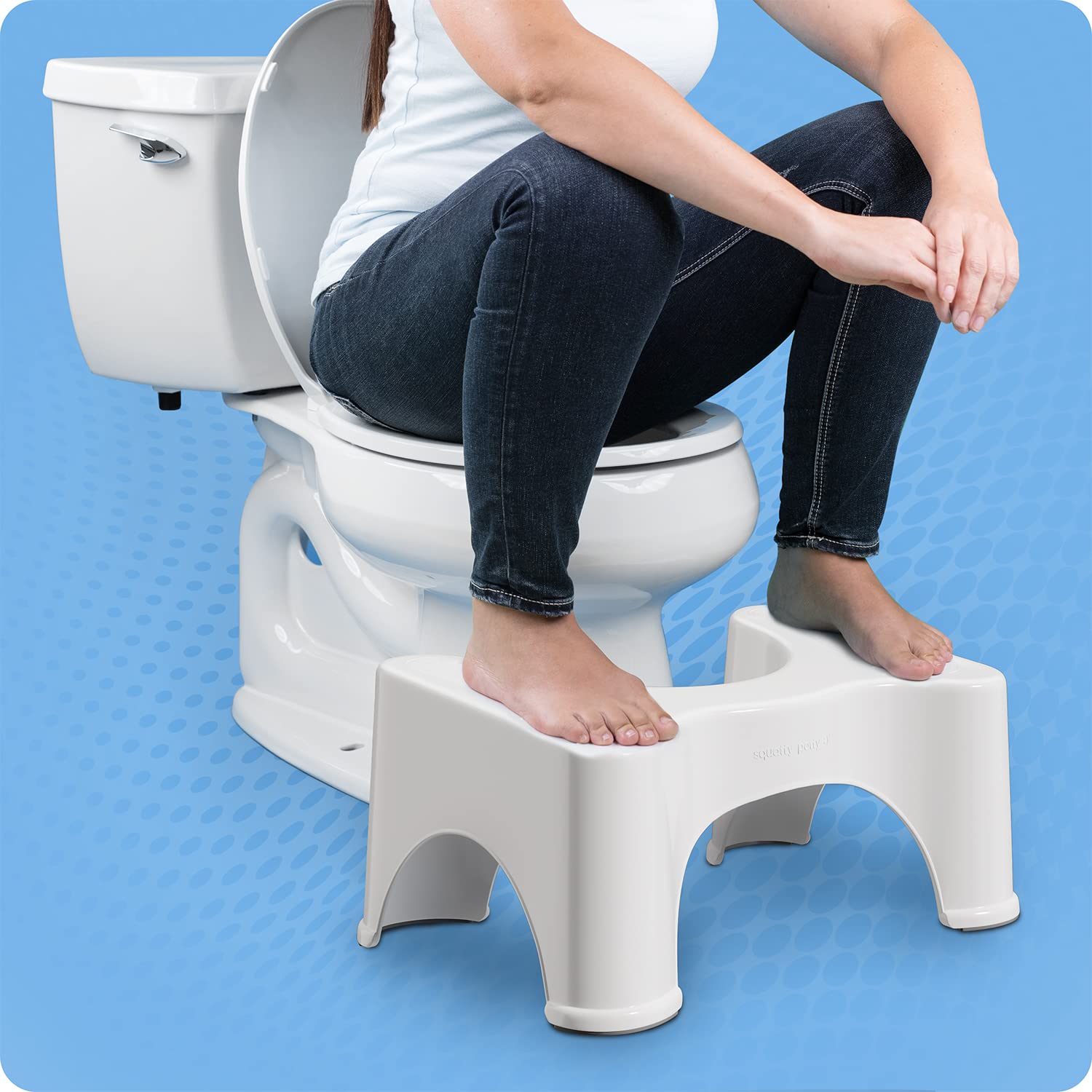 Squatty Potty 9" en entorno de baño cotidiano para uso familiar práctico