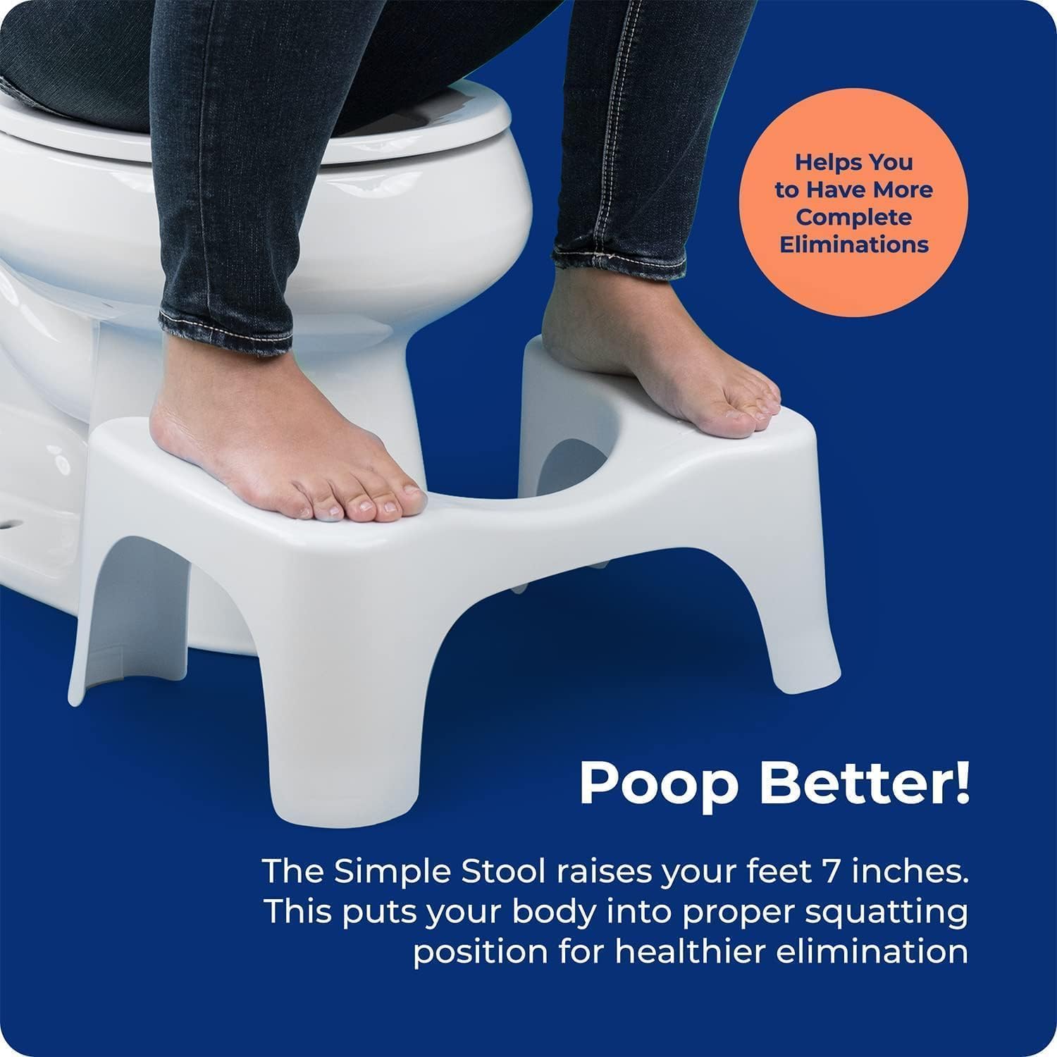 Persona usando Squatty Potty en baño para mejor postura al sentarse