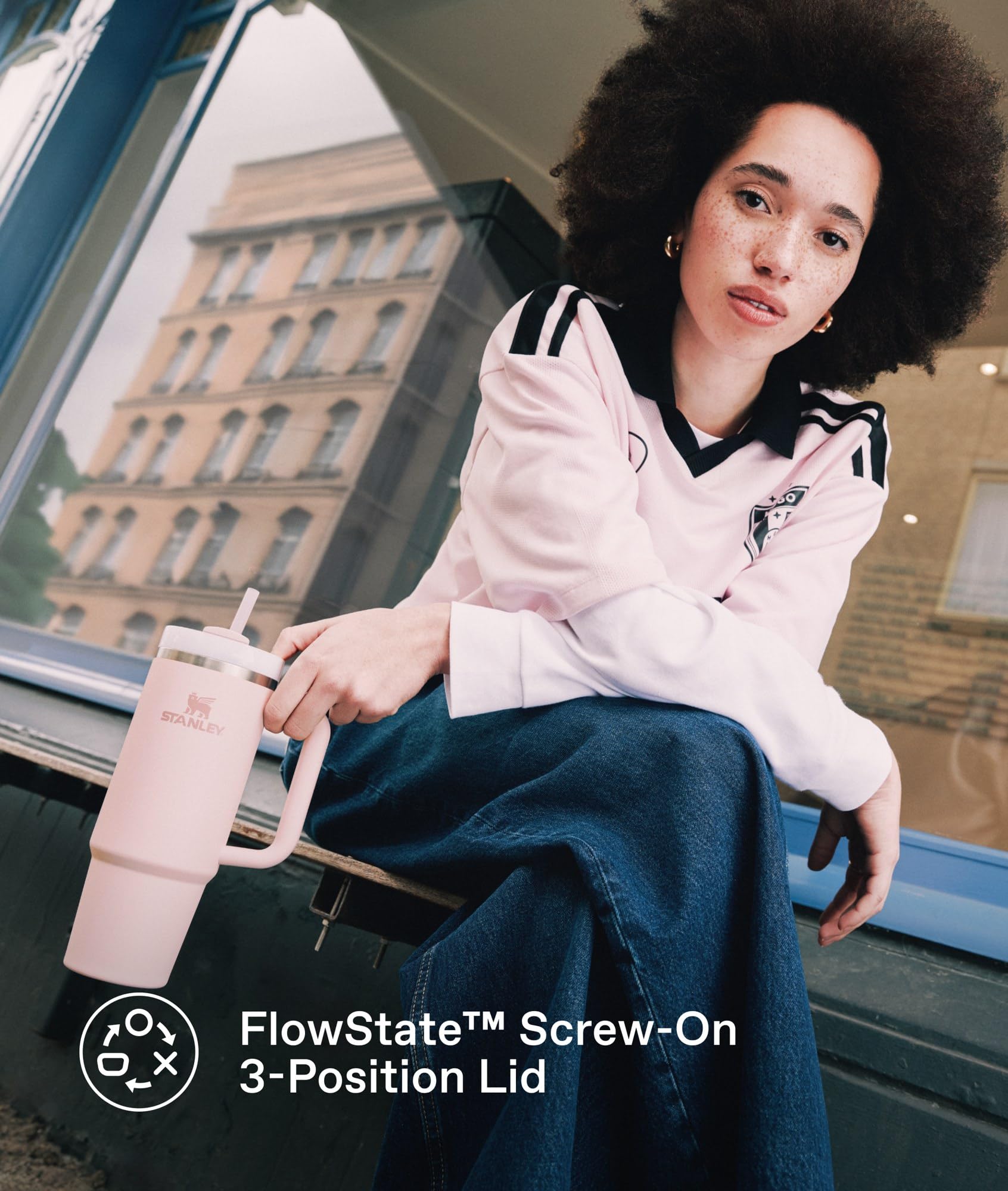 STANLEY Quencher tapa FlowState cerrada que evita derrames y goteo