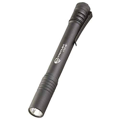Streamlight Stylus Pro usada en inspección mostrando iluminación precisa en trabajo