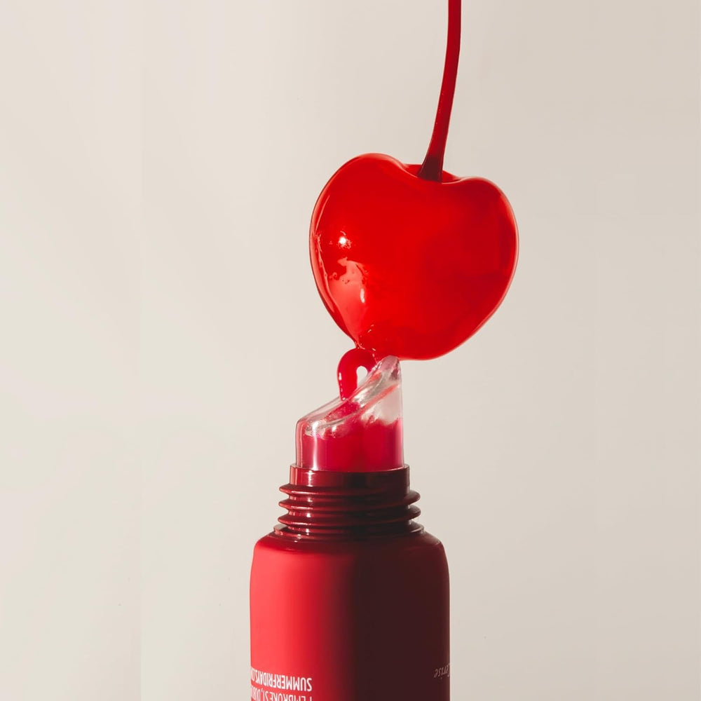 Summer Fridays labios con brillo natural y tono cereza translúcido