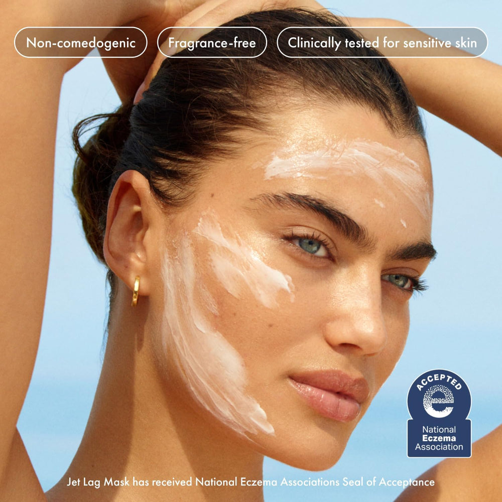 Summer Fridays mascarilla nocturna en mesita de noche para rutina