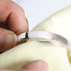 Sunshine comparación de tamaño con mano para mostrar dimensiones 7.5x5 pulgadas