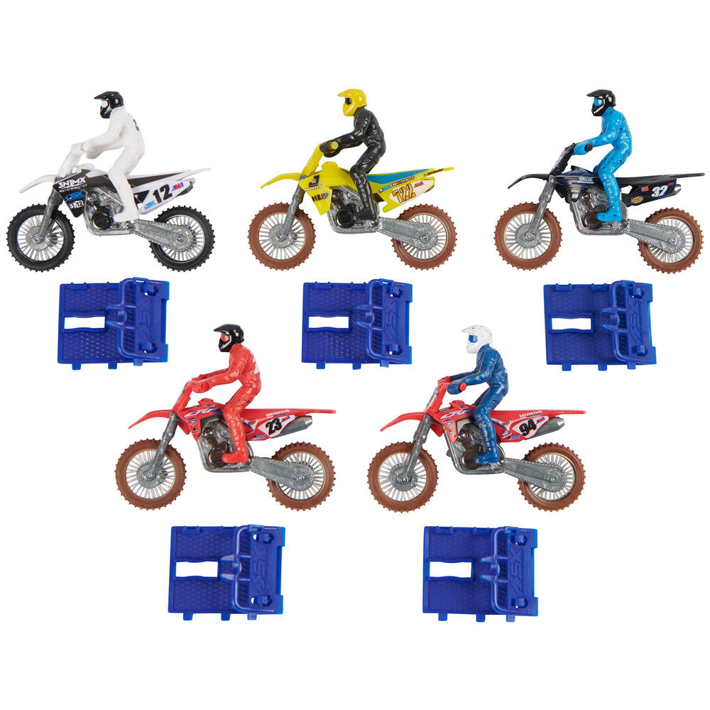 Supercross escena de juego infantil con rampa fomentando creatividad