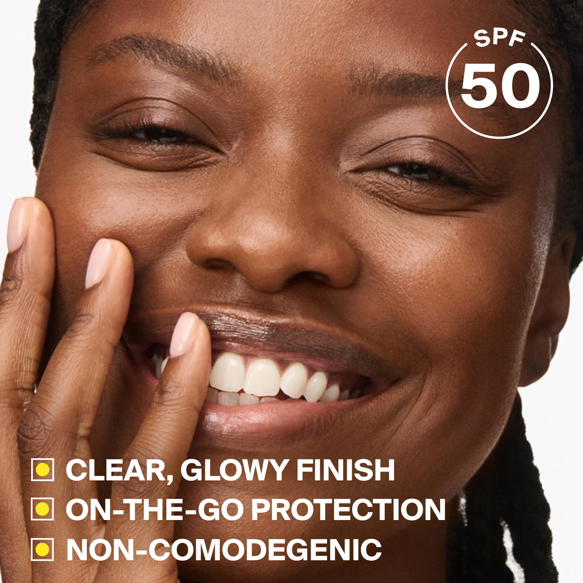 Supergoop! aplicación en mejillas para retoque facial y protección
