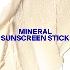 Supergoop! primer plano de textura del stick mostrando fácil difusión y acabado natural
