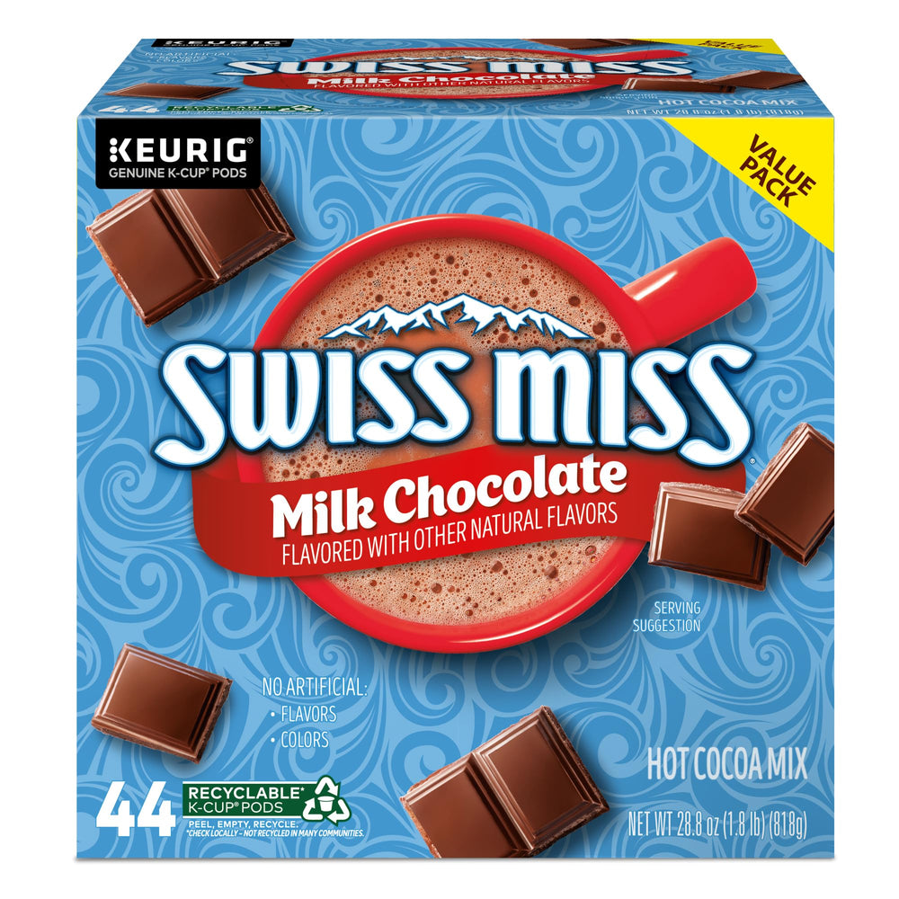 Swiss Miss escena familiar en invierno compartiendo chocolate caliente
