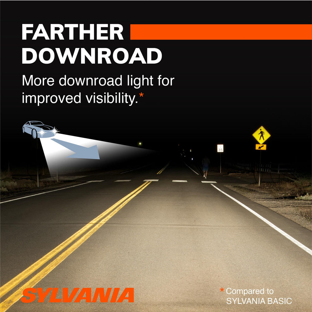 SYLVANIA haz de luz H11 SilverStar iluminando carretera nocturna para mejor contraste