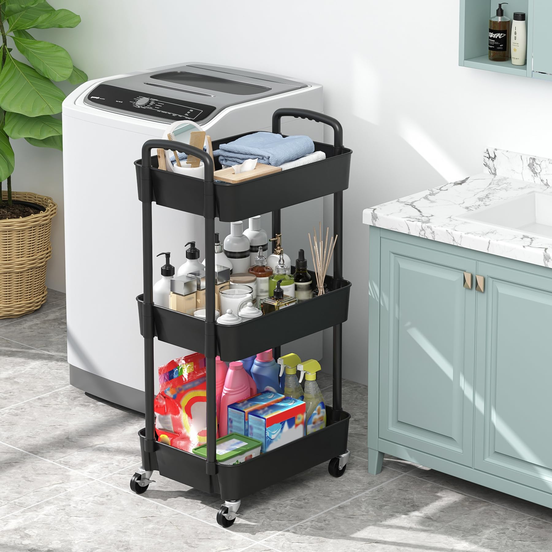 Sywhitta carrito al lado de una silla para referencia de tamaño compacto