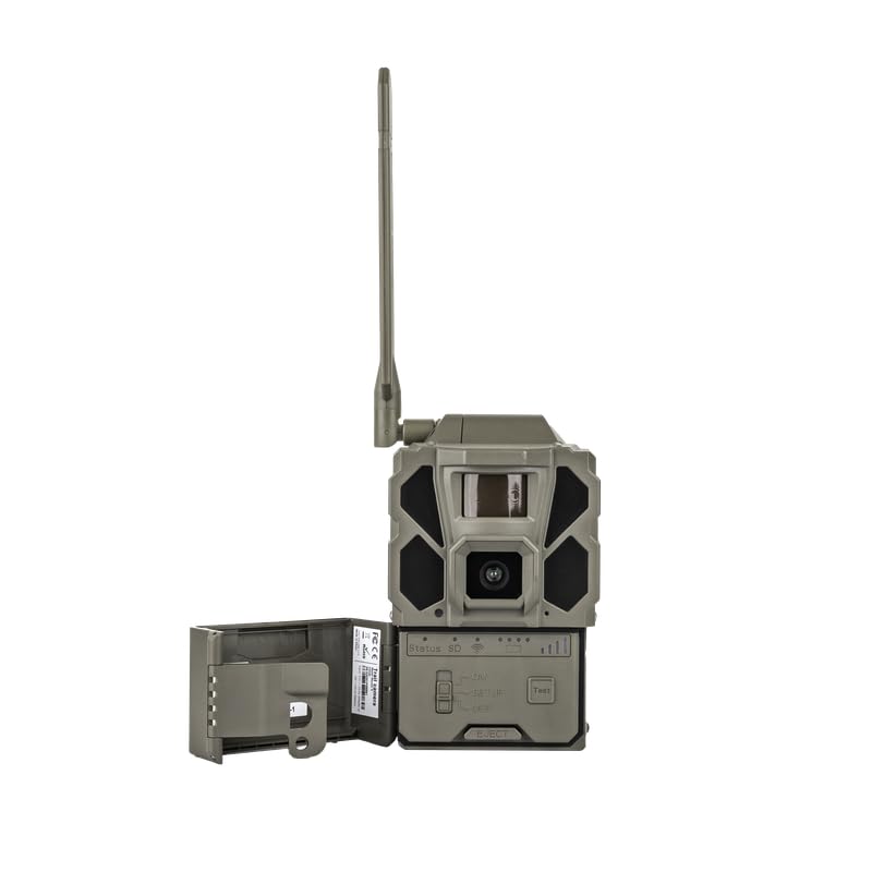 TACTACAM connected to solar panel accessory, extended battery life benefit