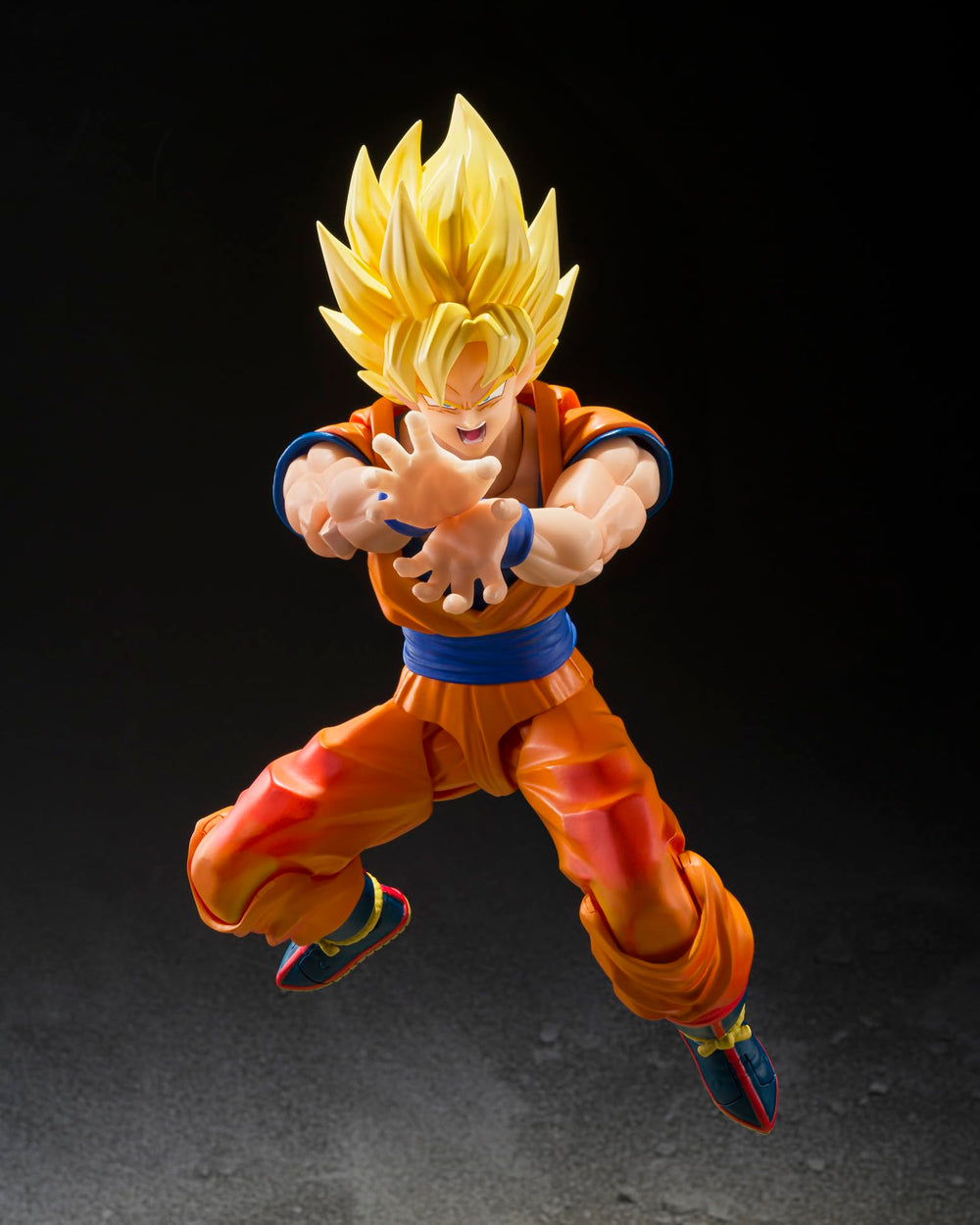 TAMASHII NATIONS detalle de pintura mostrando acabados precisos