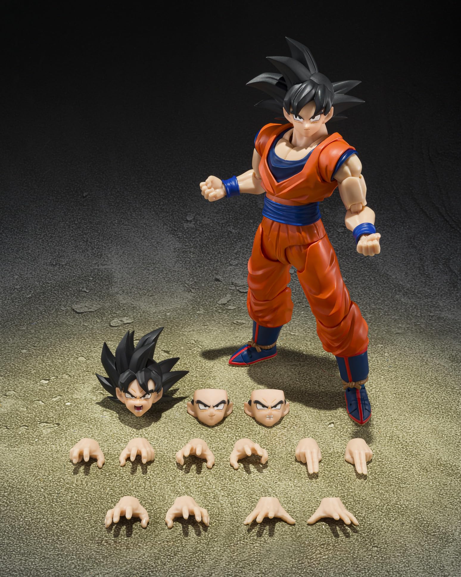 Manos intercambiables TAMASHII NATIONS que amplían opciones de poses de combate