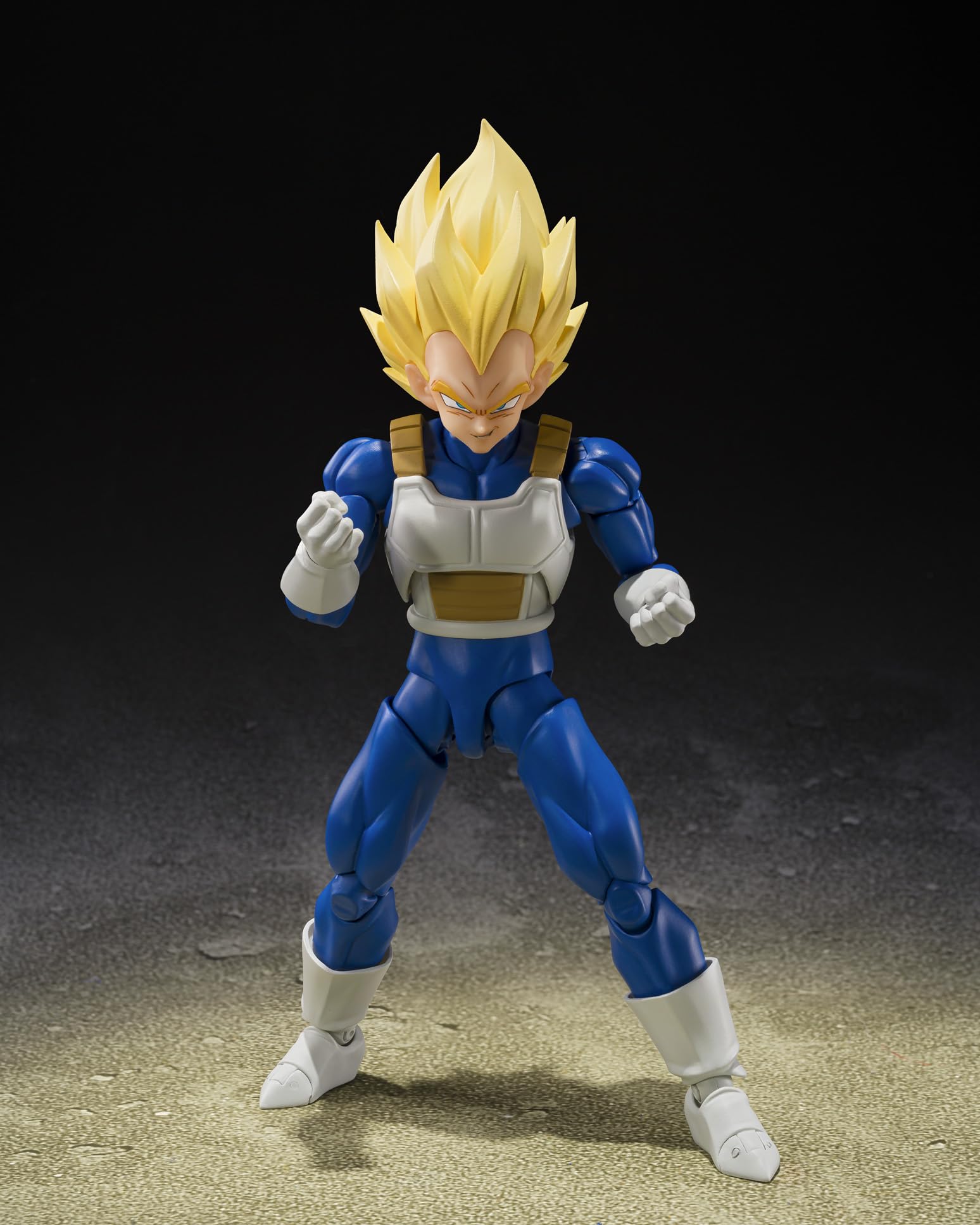 TAMASHII NATIONS Vegeta close-up rostro con expresión intercambiable y dinamismo
