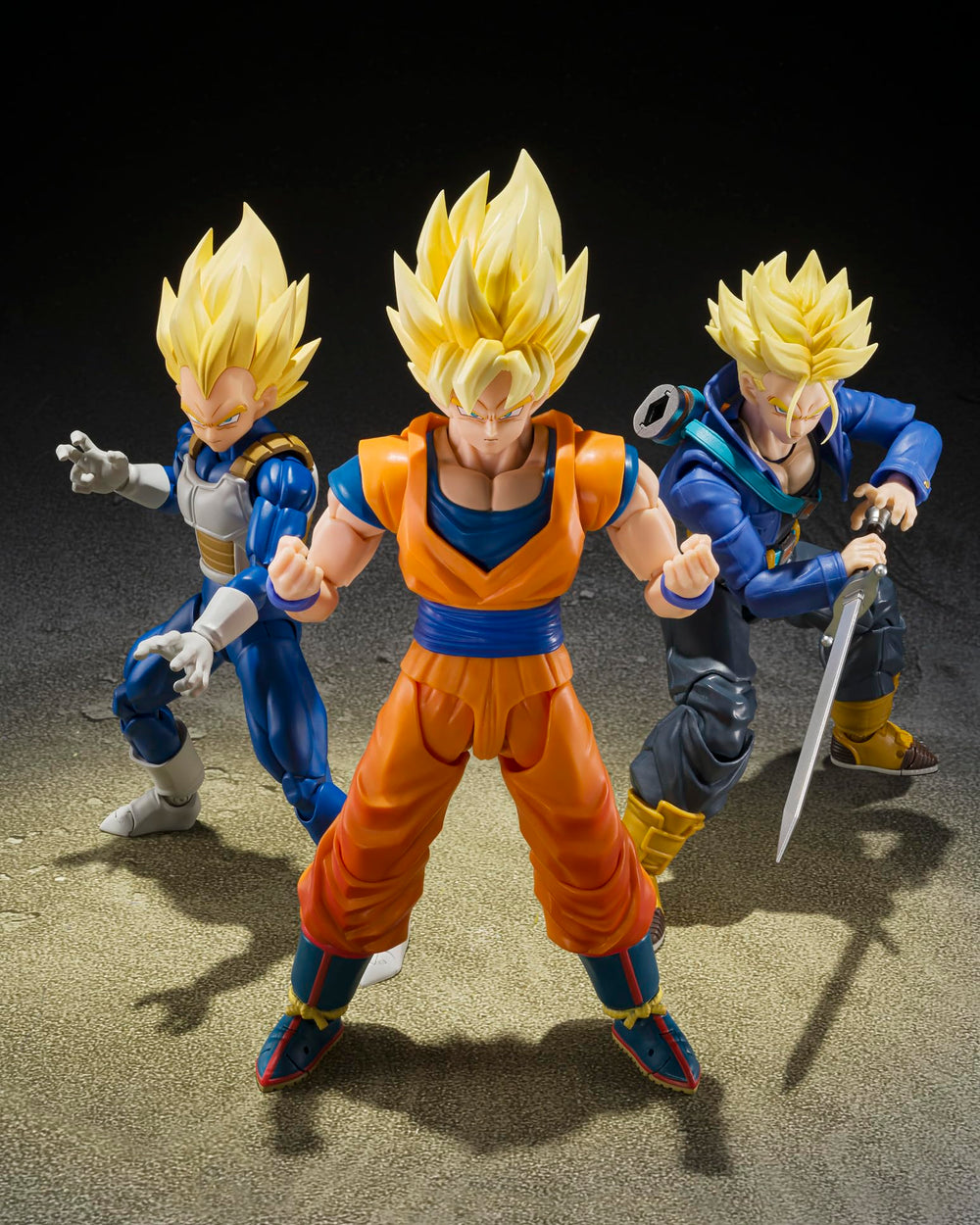 TAMASHII NATIONS Vegeta comparación de escala para coleccionistas y vitrinas
