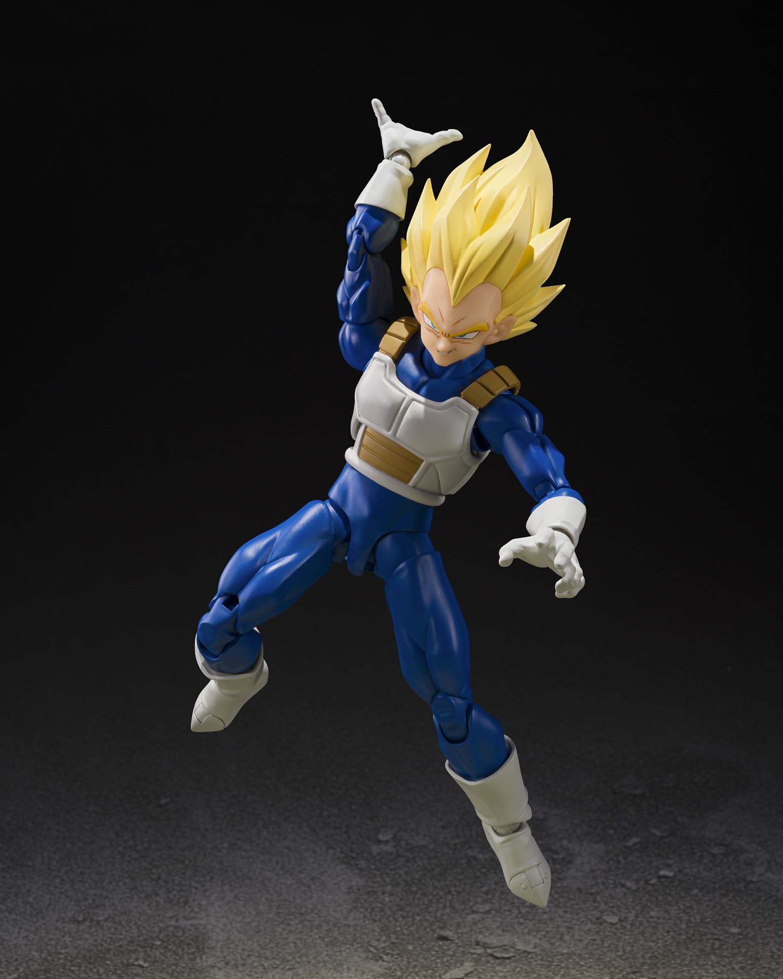 TAMASHII NATIONS Vegeta manos intercambiables para múltiples ataques y gestos