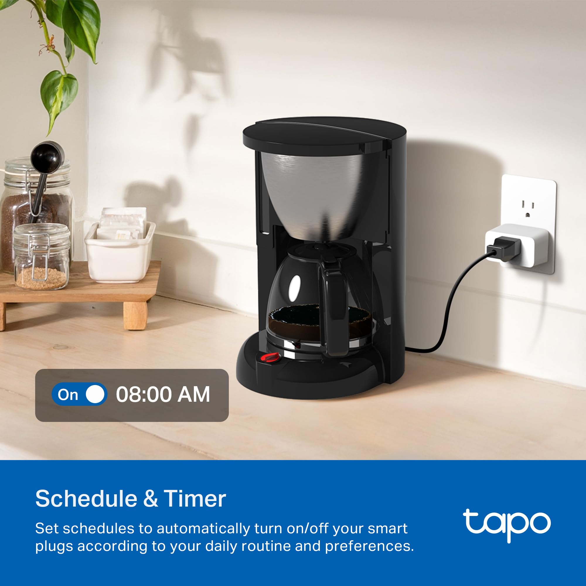 Tapo P110M en salón conectado a varios dispositivos para automatizar