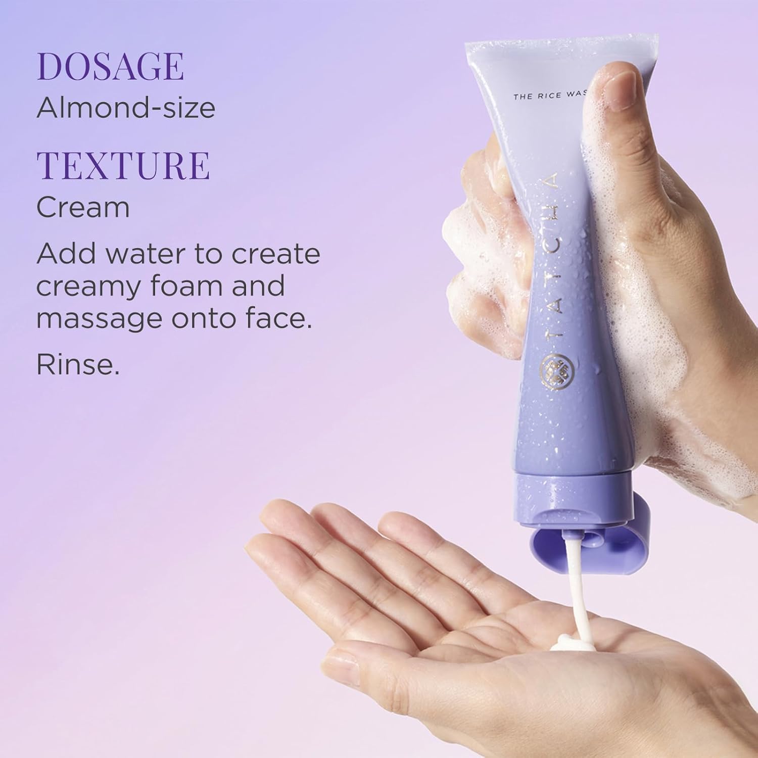 TATCHA tamaño de viaje junto a objetos personales para escala y conveniencia