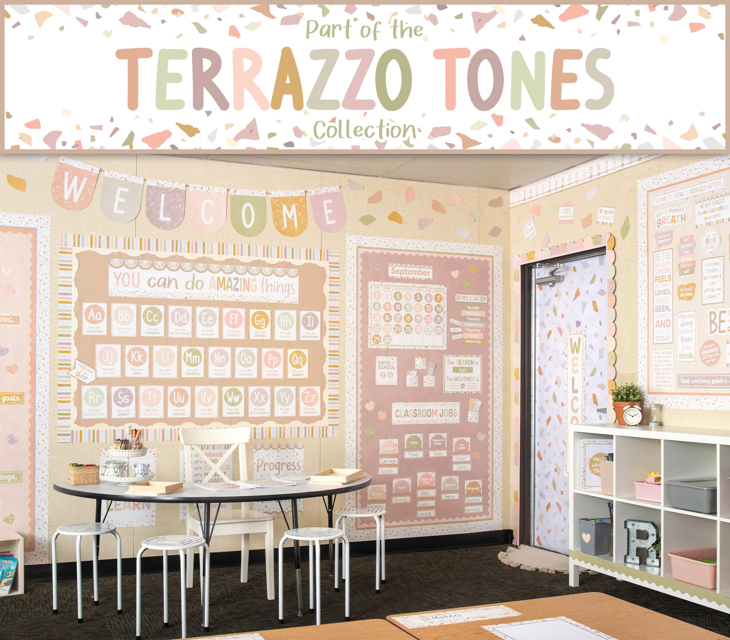 Teacher Created Resources tablón de aula decorado mostrando combinación con otros materiales