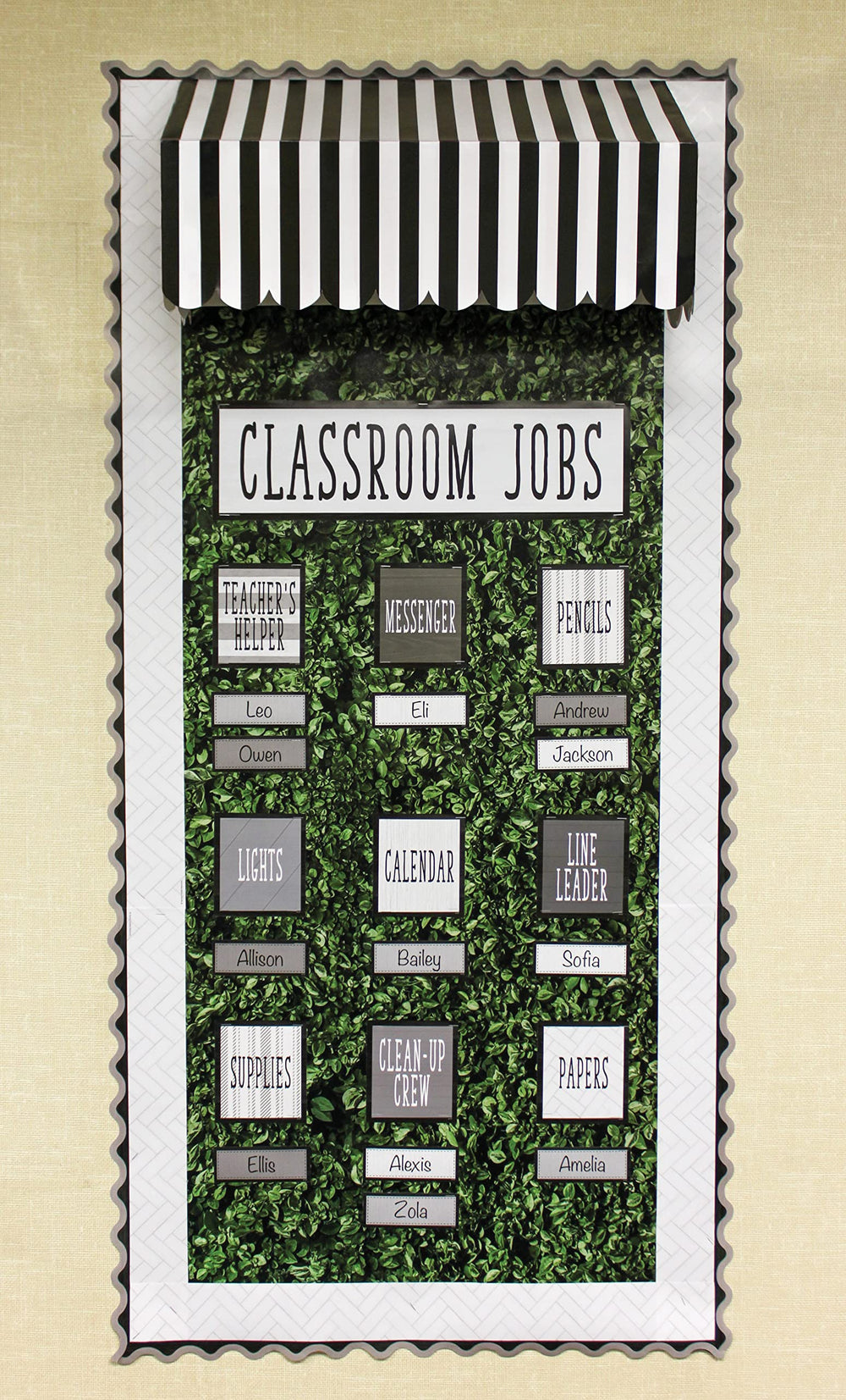 Teacher Created Resources rollo junto a objetos para comparar escala y cobertura