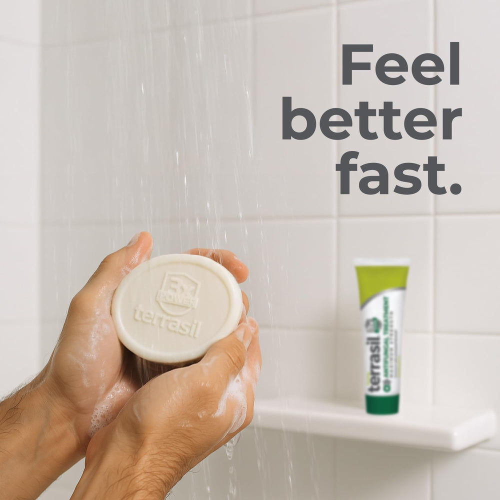 Terrasil textura de crema sobre la piel mostrando consistencia y absorción