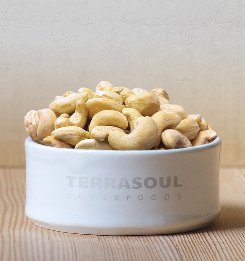 Terrasoul anacardos en tazón listos para uso culinario y batidos
