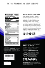 Terrasoul Superfoods primer plano de textura jugosa de ciruela mostrando humectación natural