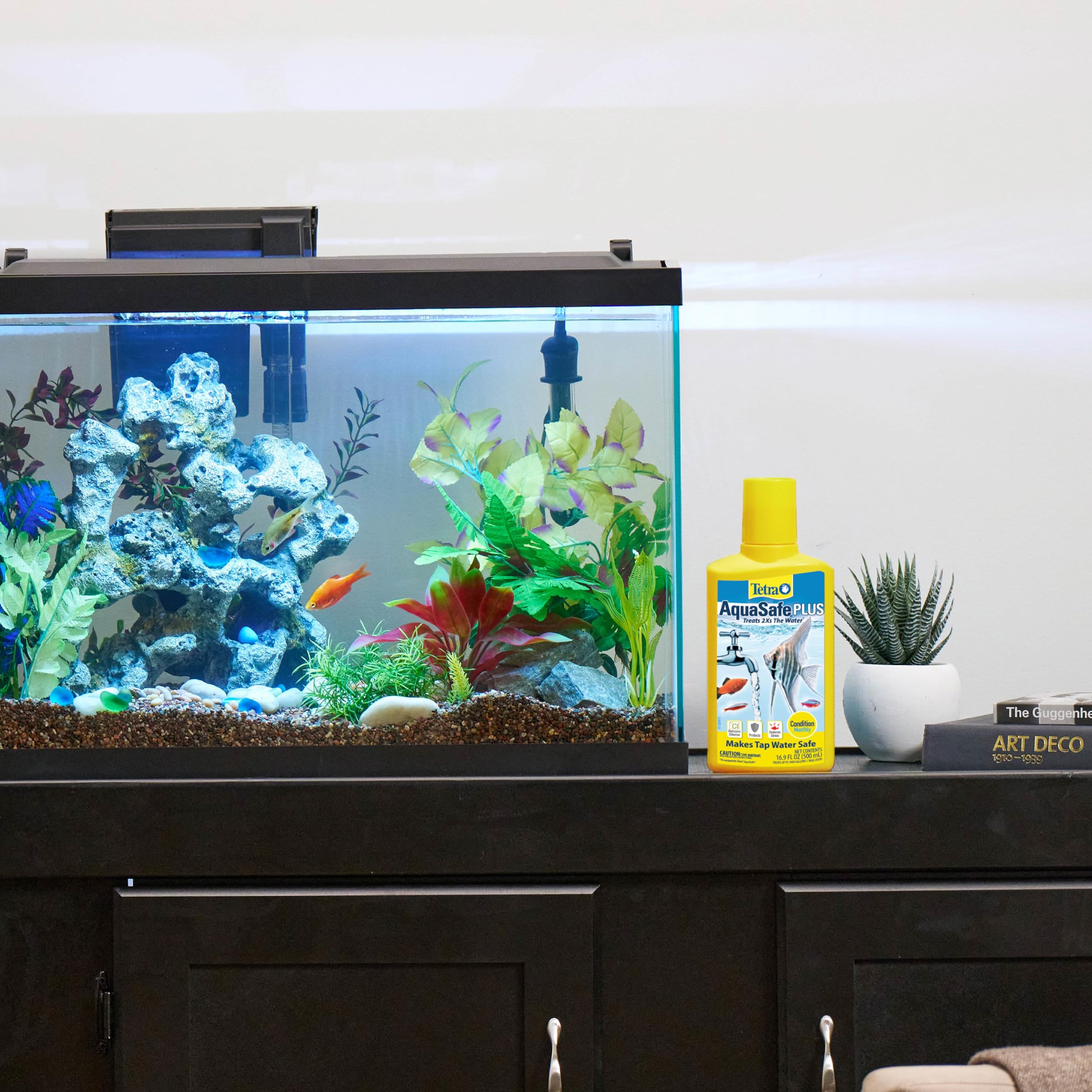 Tetra AquaSafe Plus detalle de la tapa medidora, dosificación precisa y rápida